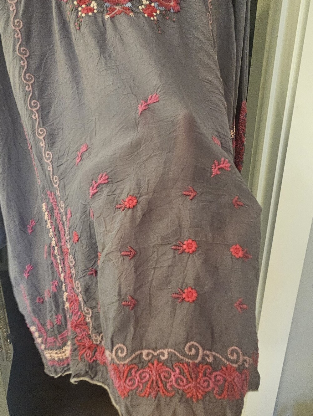 Johnny Was Gray Sheer Floral Embroidered Tunic-Medium - Picture 9 of 10